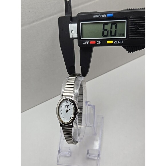 Timex Cavatina Silver Tone Oval Womens Quartz Watch Stretch Band New Battery - Picture 6 of 11